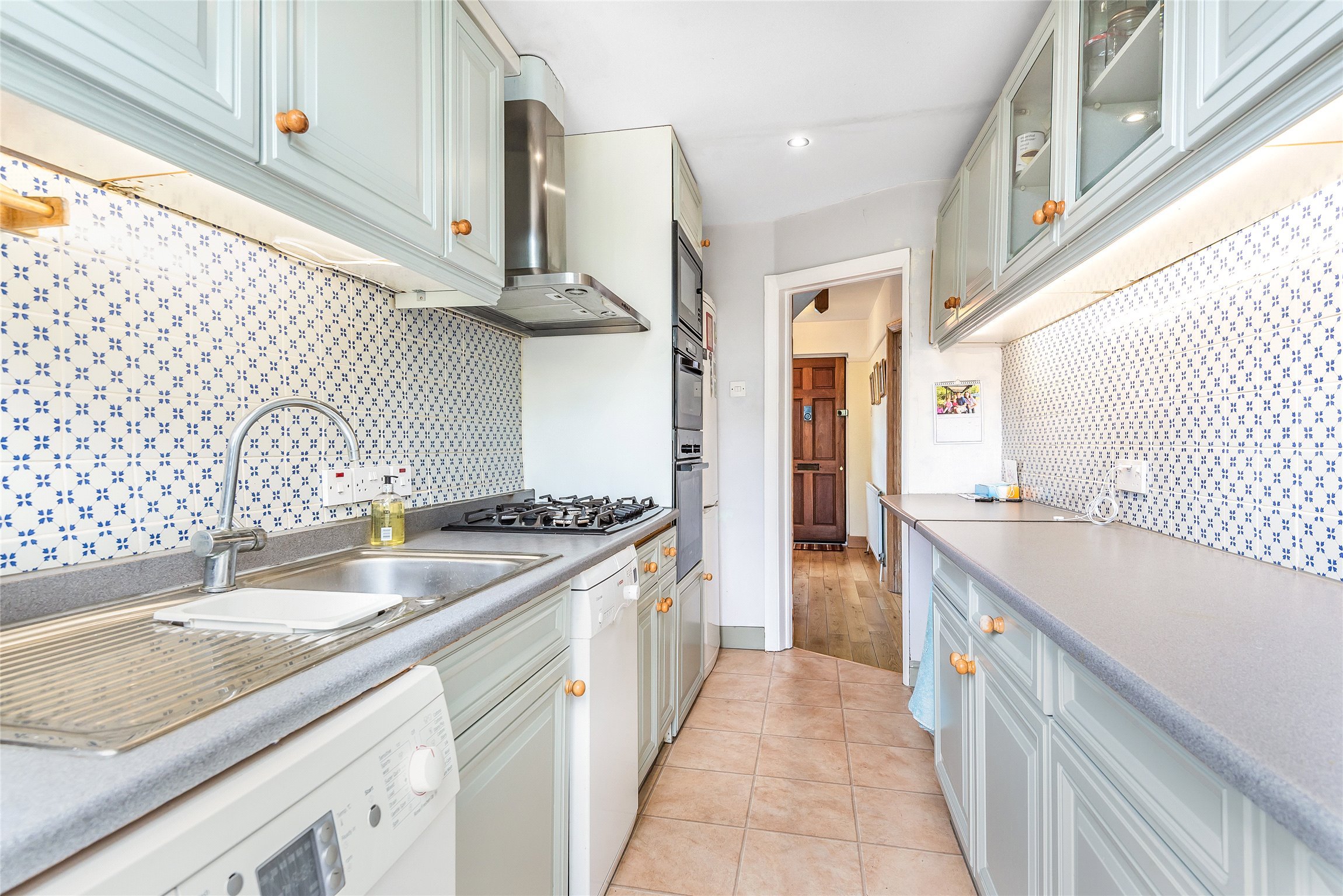 3 Bedroom House In North London For Sale 3 Bedroom House In North London For Sale