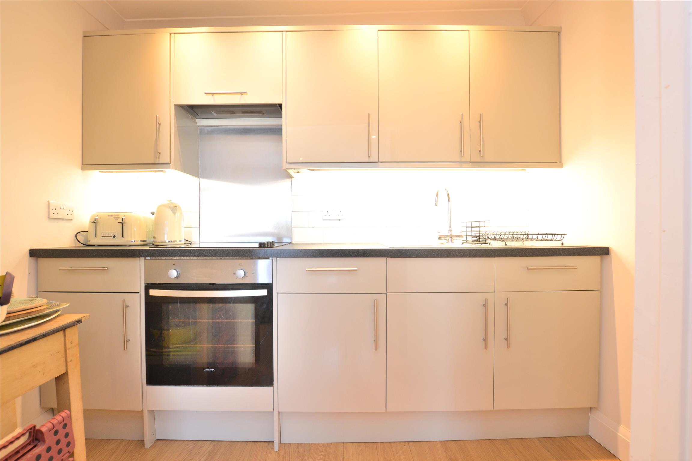 1+ bedroom flat/apartment to rent in 33a High Street,