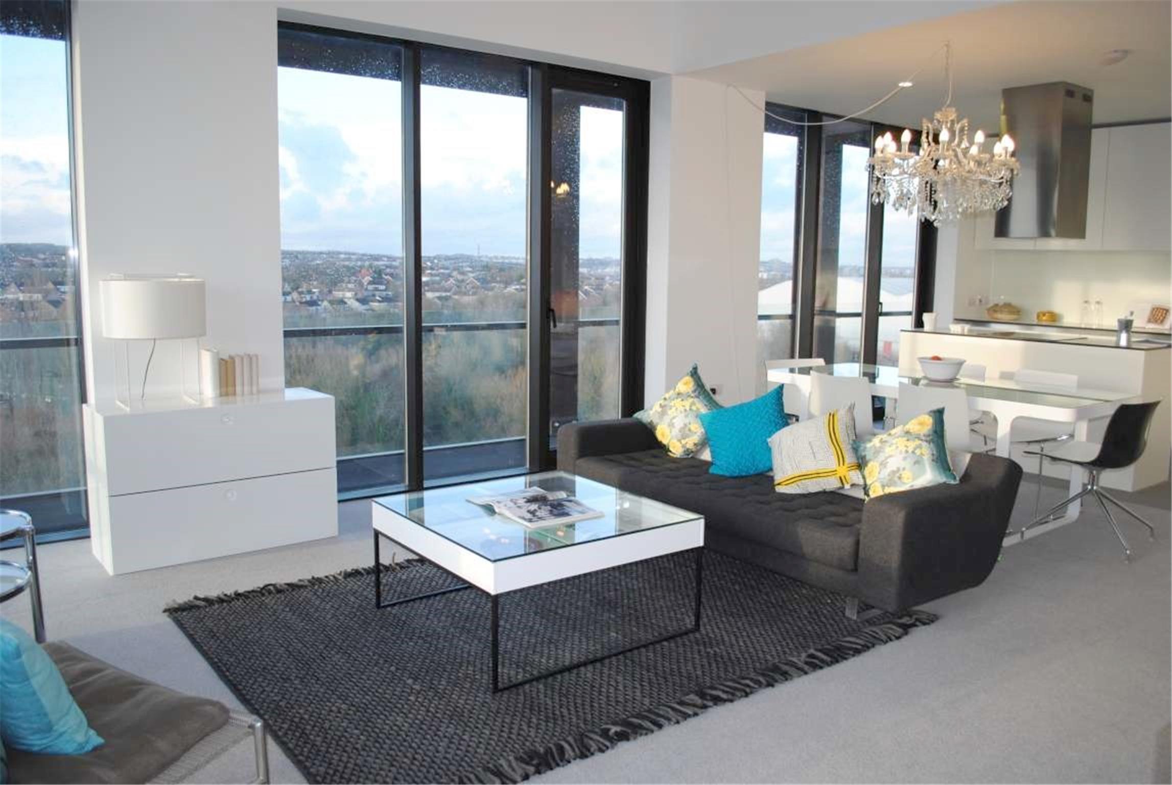 2 Bedroom Flat Apartment For Sale In Lakeshore Lake Shore Drive Bristol Bs13 Andrews