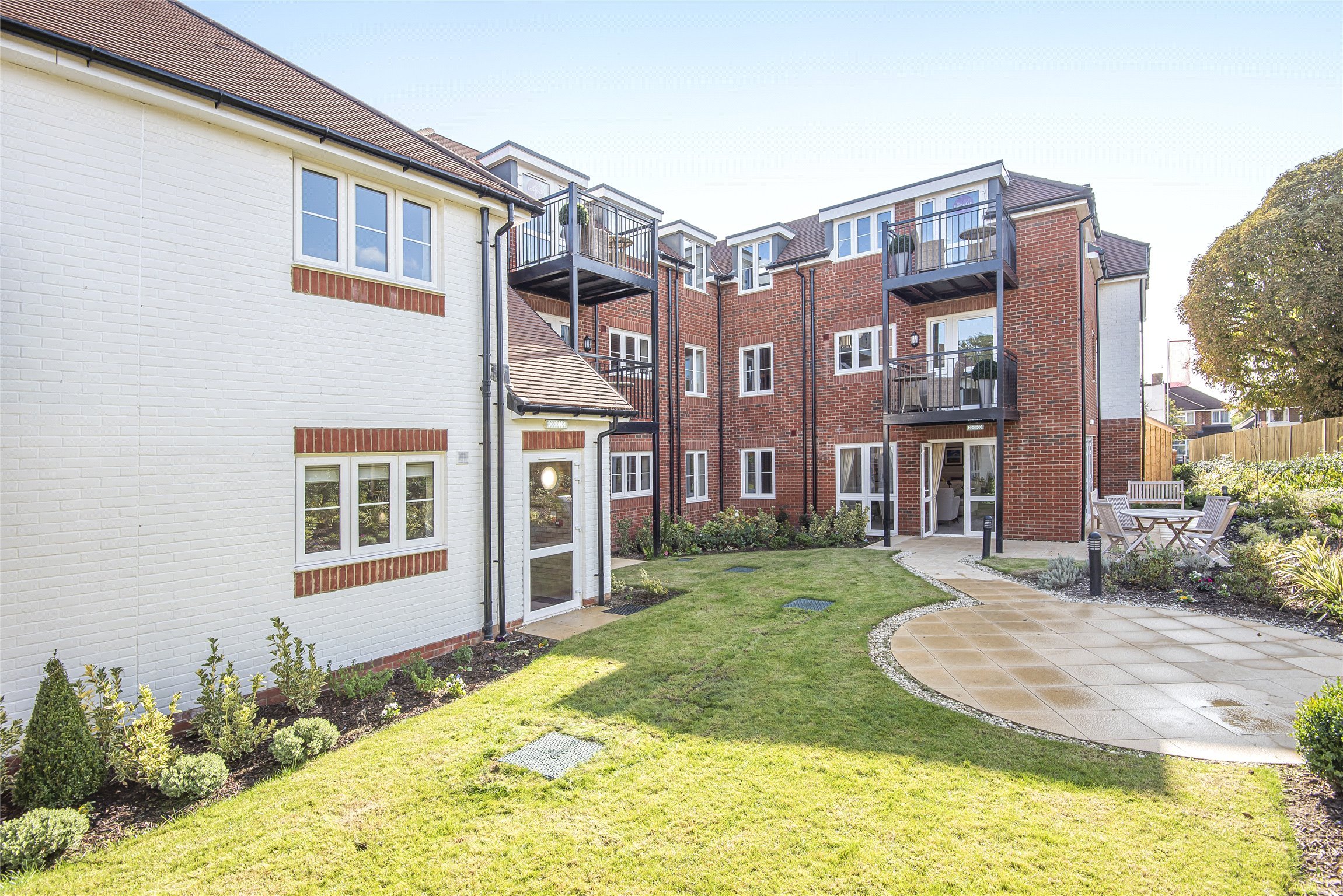 1+ bedroom flat/apartment for sale in Prices Lane, Reigate ...