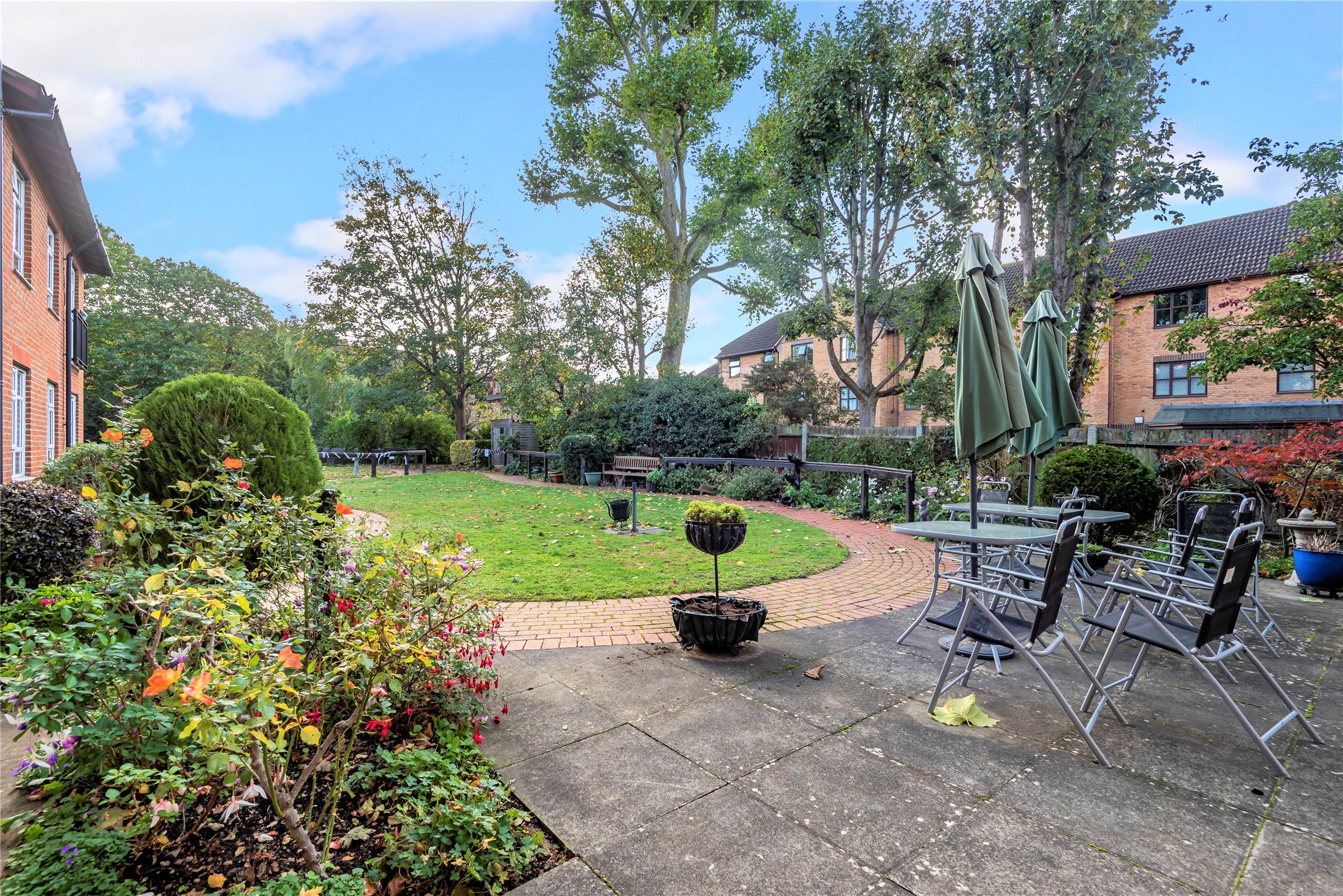 1+ bedroom flat/apartment for sale in Beddington Gardens, Wallington