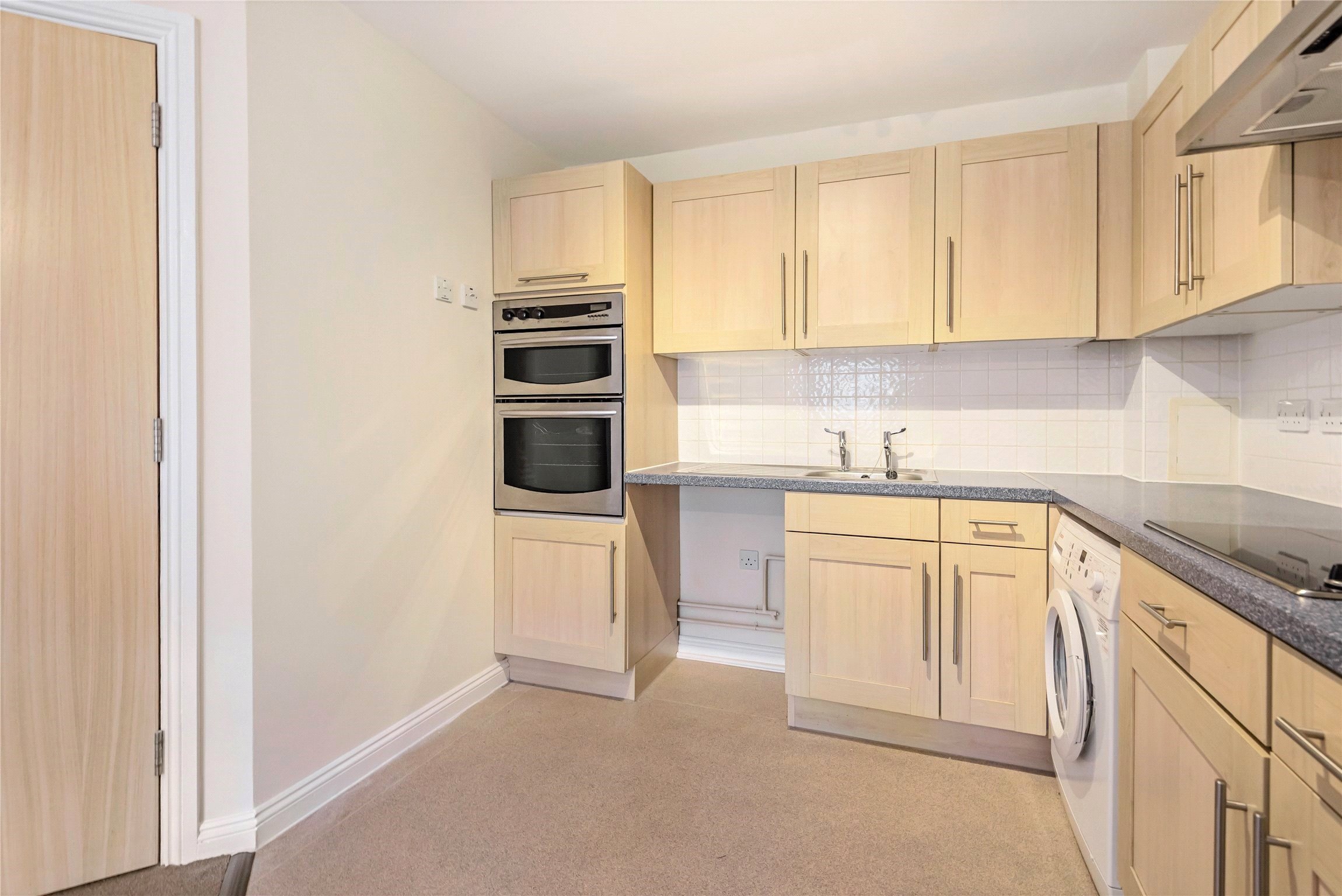 1+ bedroom flat/apartment for sale in Beddington Gardens, Wallington
