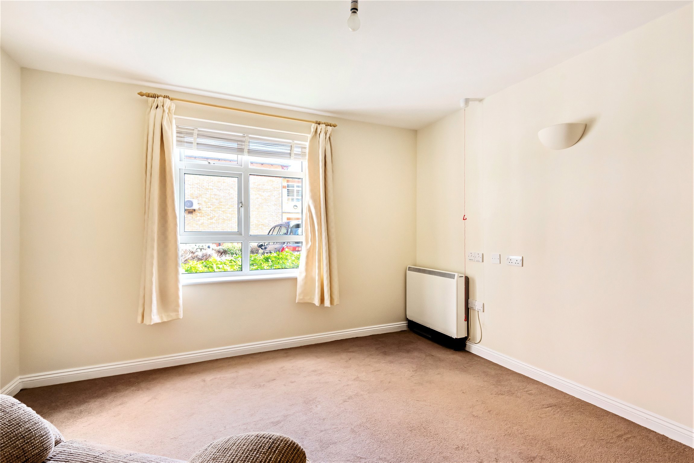 1+ bedroom flat/apartment for sale in Beddington Gardens, Wallington