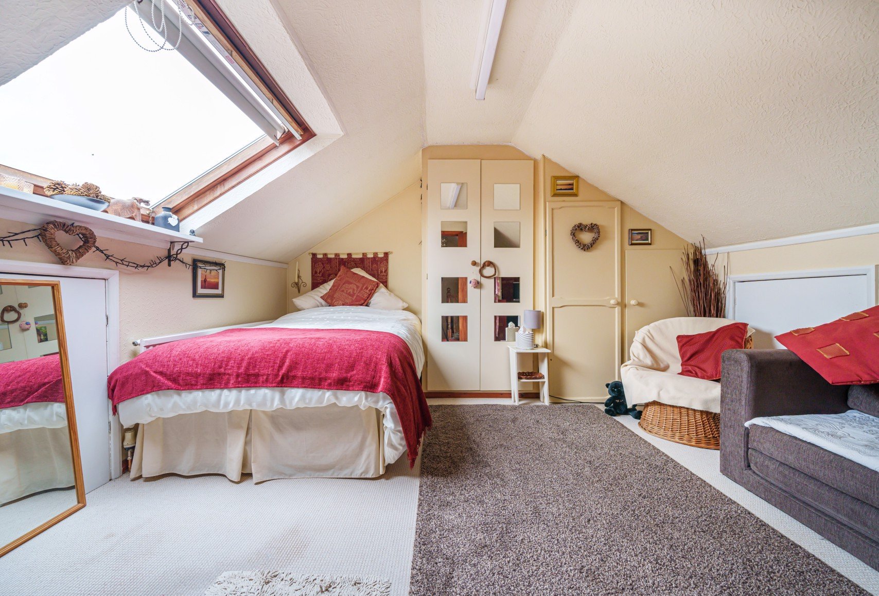 4+ bedroom house for sale in Rockside Gardens, Frampton Cotterell