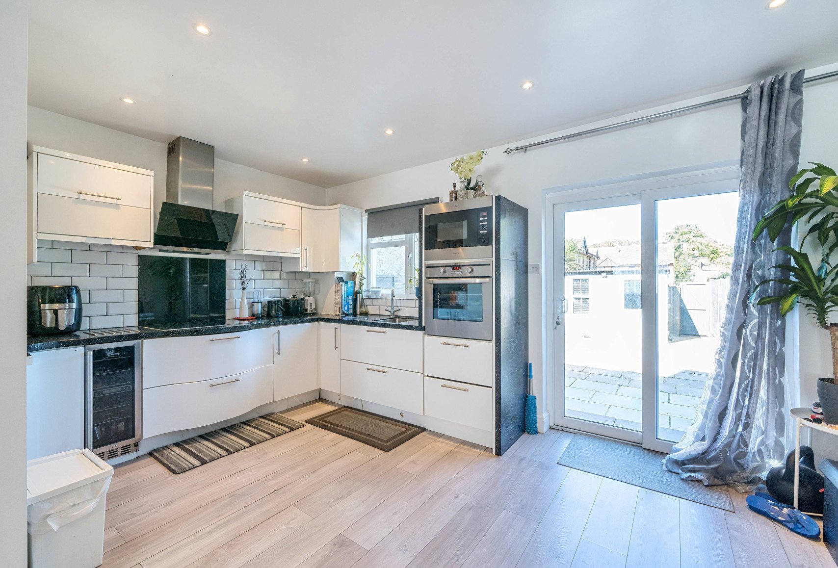 4+ bedroom house for sale in Heatherdene Close, Mitcham, CR4 Andrews