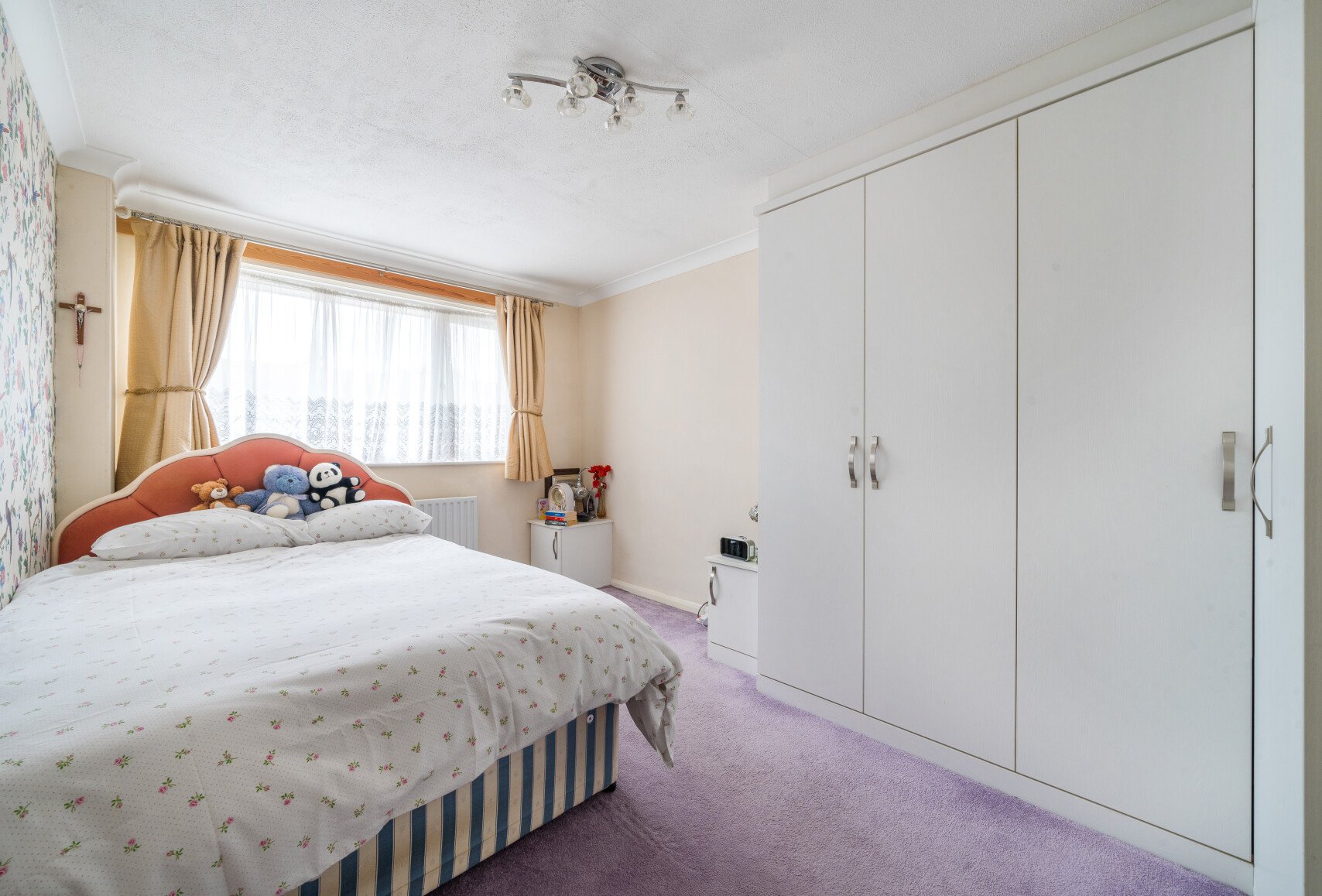 3+ bedroom house for sale in Great Cullings, Romford, RM7 Andrews