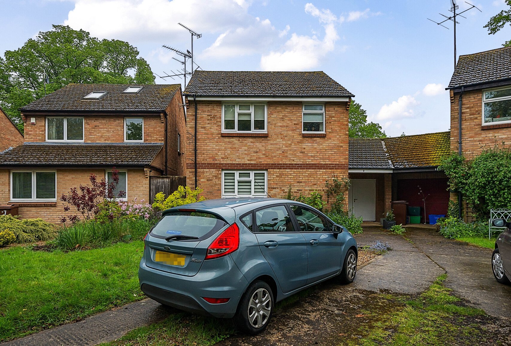 3+ bedroom house for sale in Murvagh Close, Cheltenham, Gloucestershire