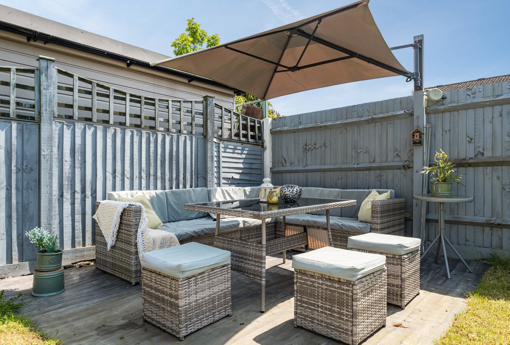 4+ bedroom house for sale in Tanyard Way, Horley, Surrey, RH6 Andrews