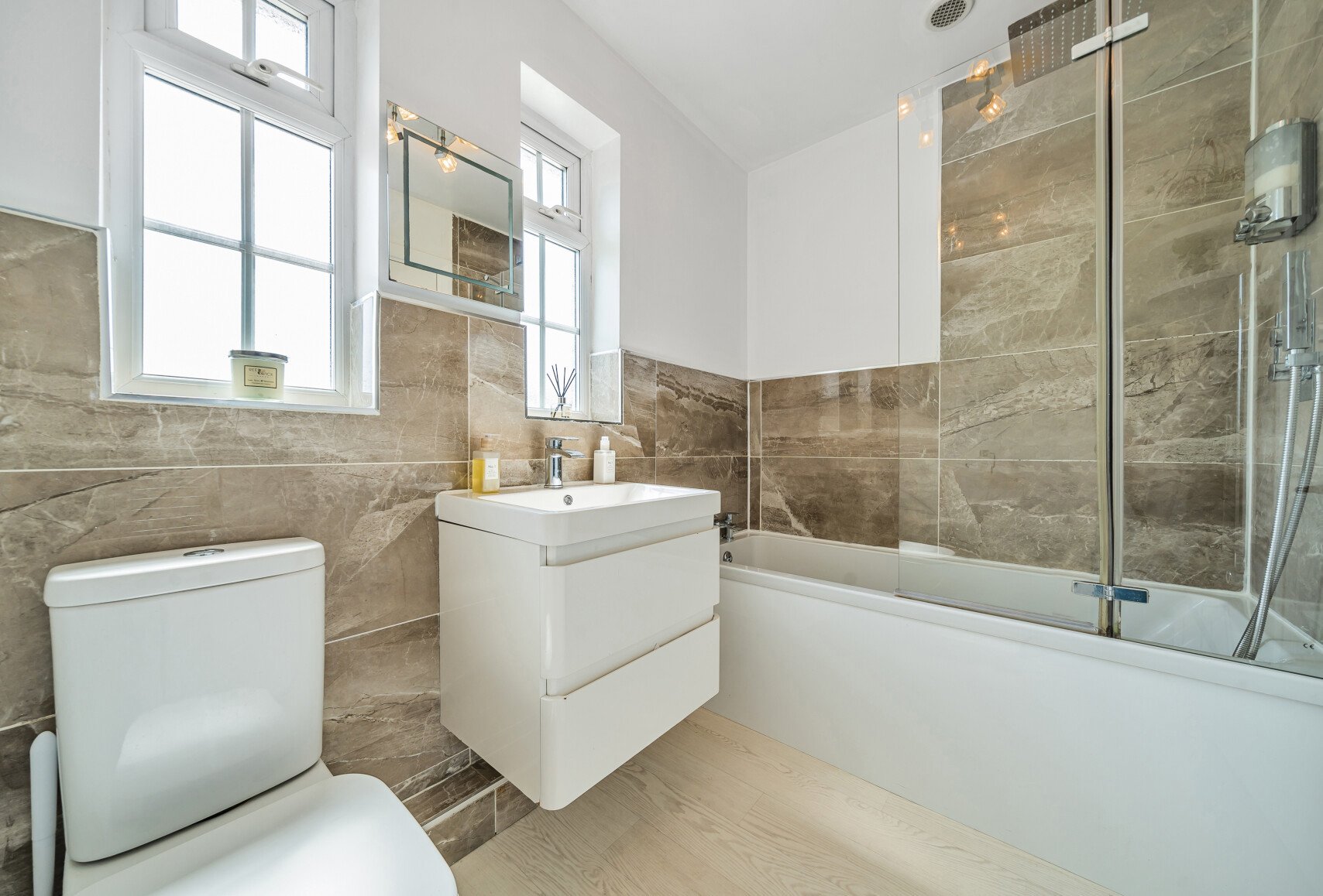 4+ bedroom house for sale in Tanyard Way, Horley, Surrey, RH6 Andrews