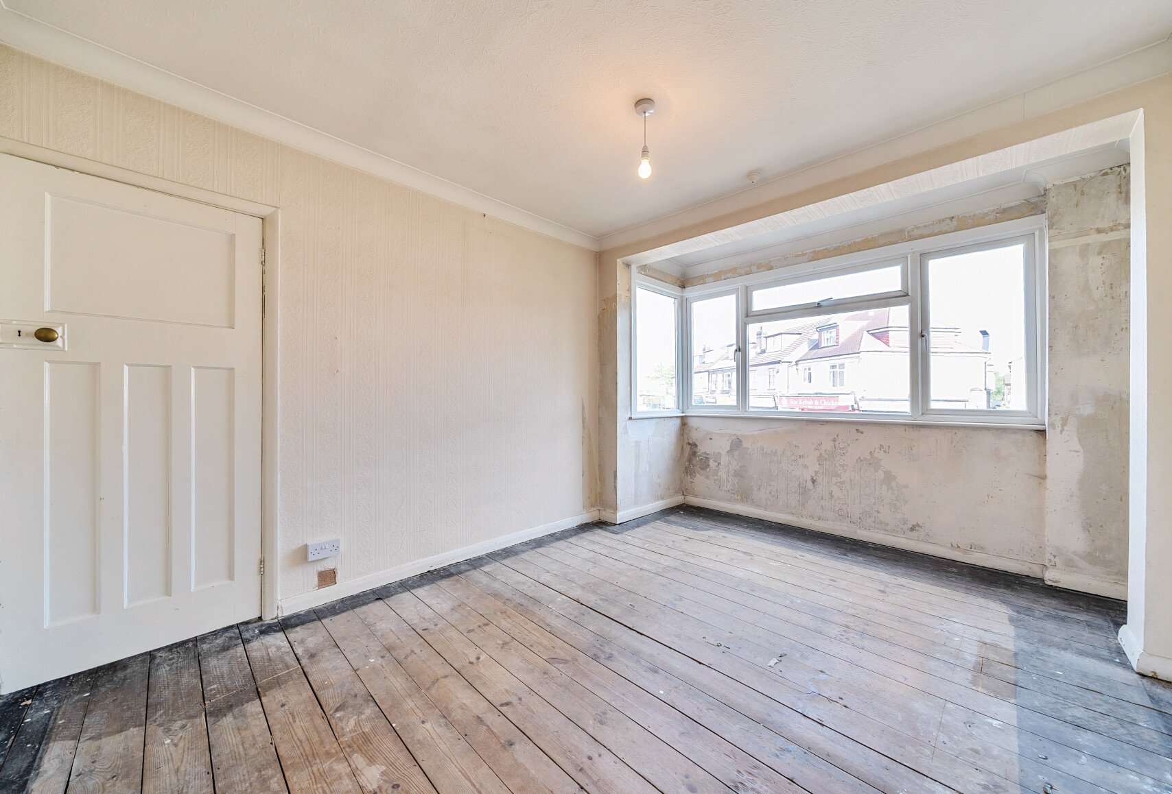 3+ bedroom house for sale in Grove Road, Mitcham, CR4 Andrews