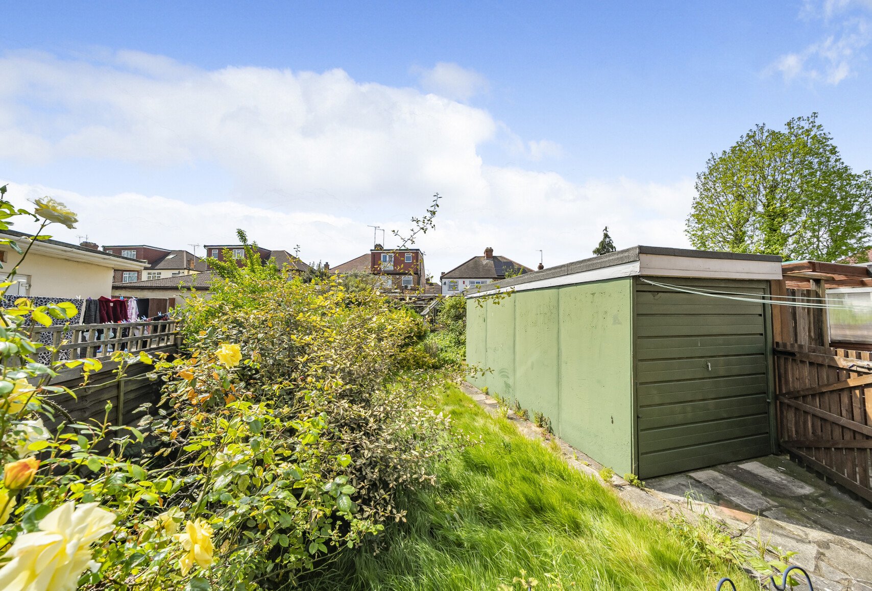 3+ bedroom house for sale in St. Avenue, Kingsbury, London, NW9