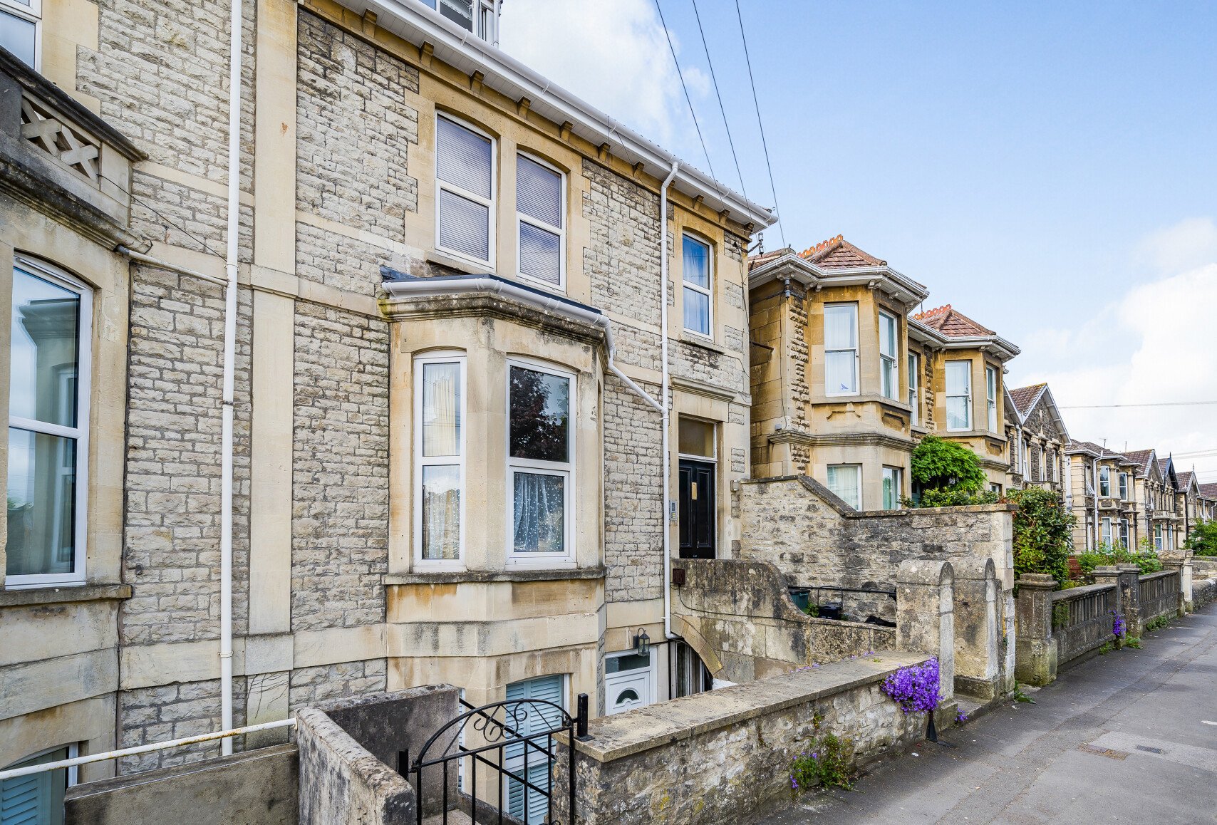 1+ bedroom flat/apartment for sale in Newbridge Road, Bath, Somerset