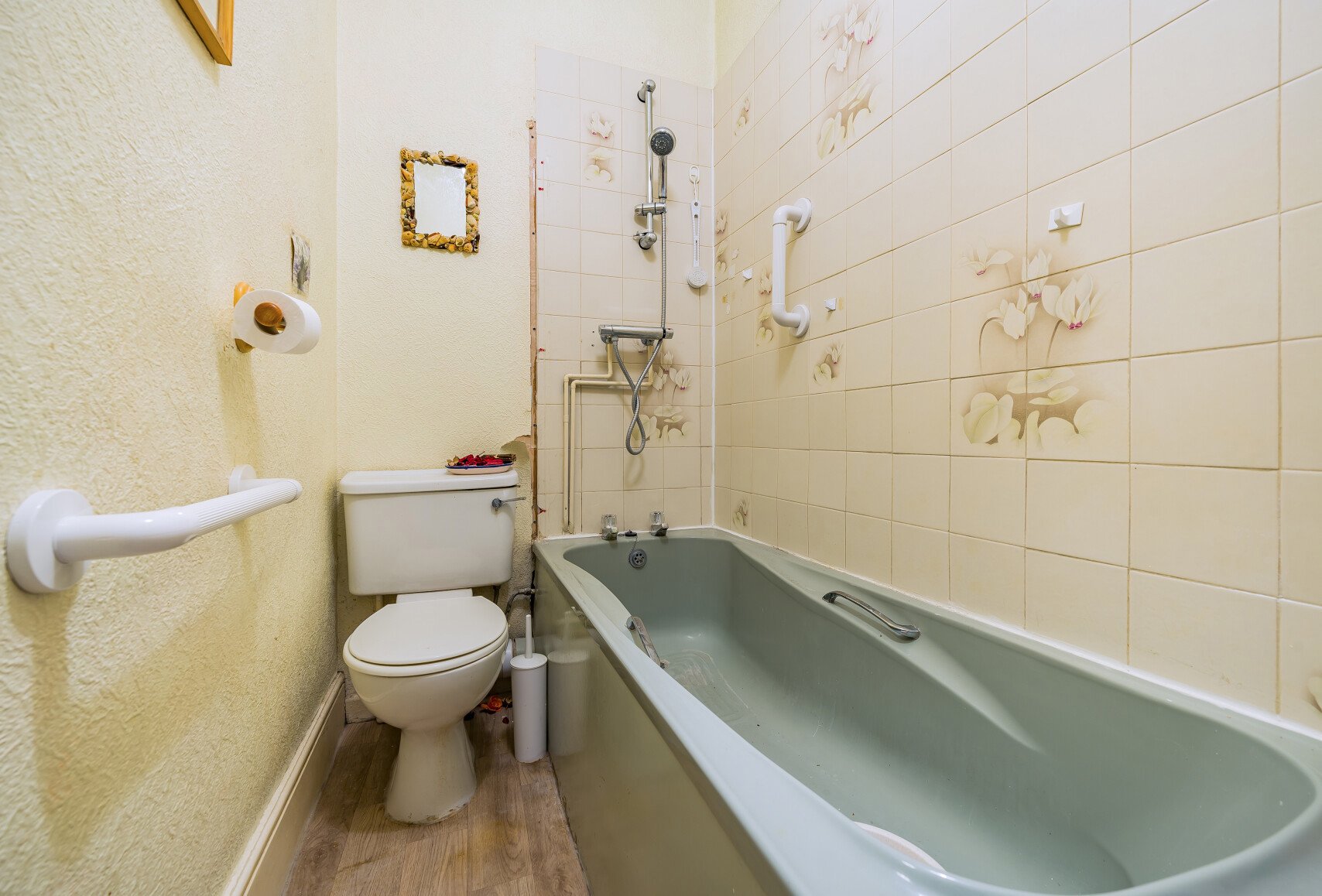 1+ bedroom flat/apartment for sale in Newbridge Road, Bath, Somerset