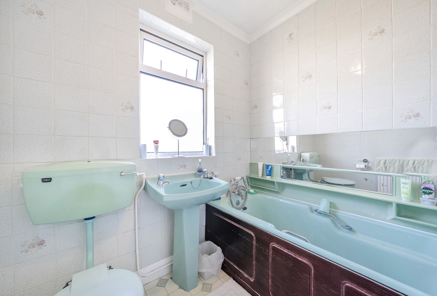 3+ bedroom house for sale in Sherwood Park Road, Mitcham, CR4 Andrews