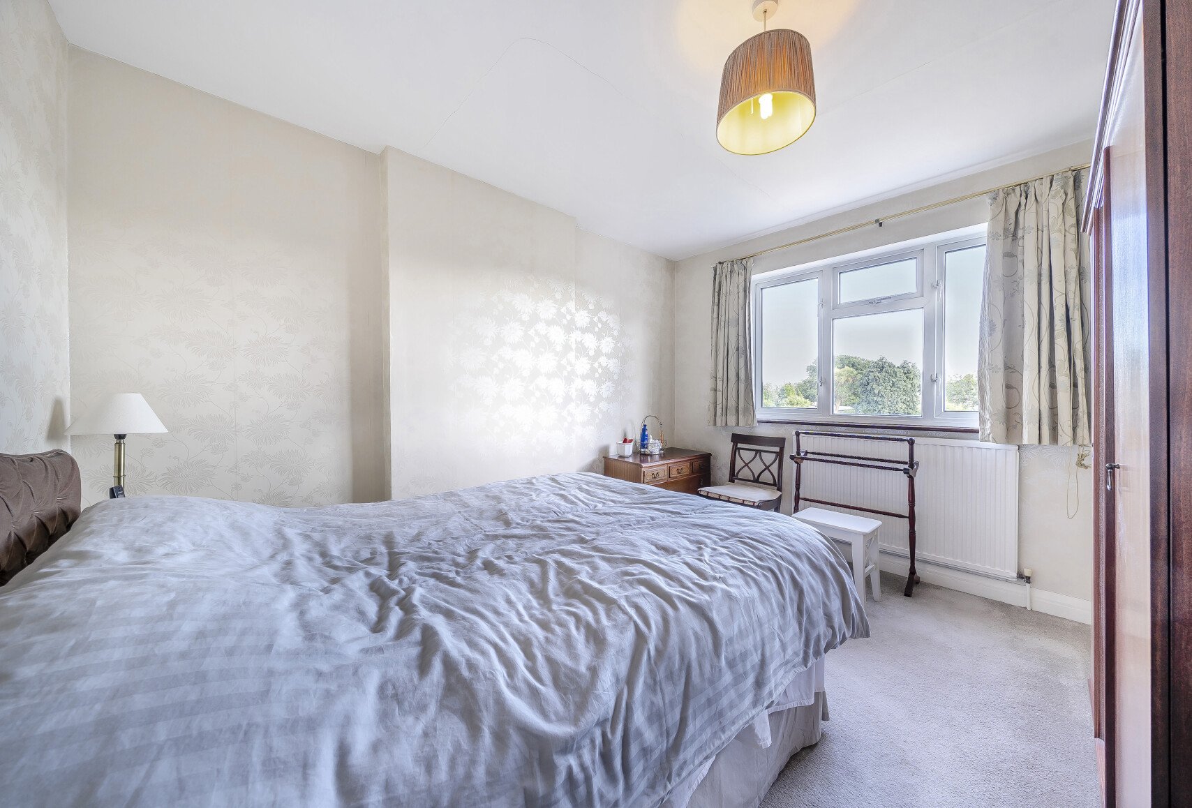 3+ bedroom house for sale in Sherwood Park Road, Mitcham, CR4 Andrews