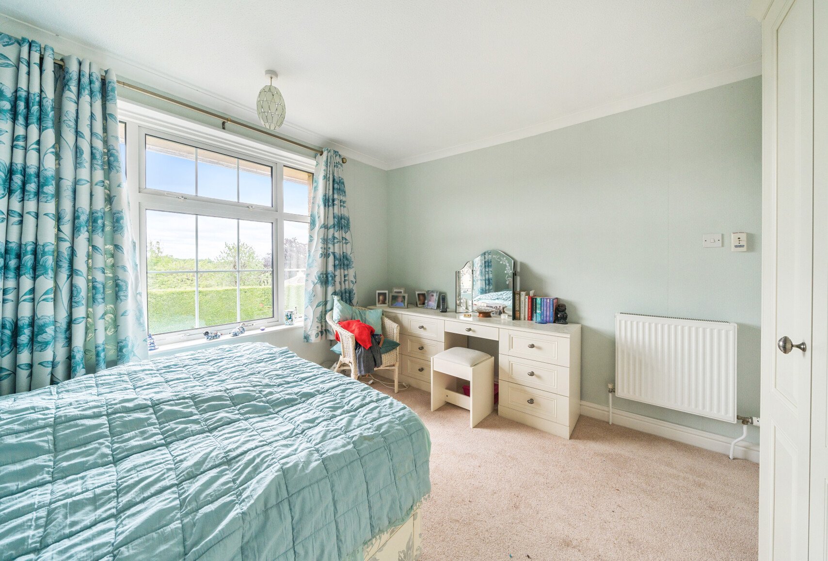 4+ bedroom house for sale in Oldfield Crescent, Cheltenham