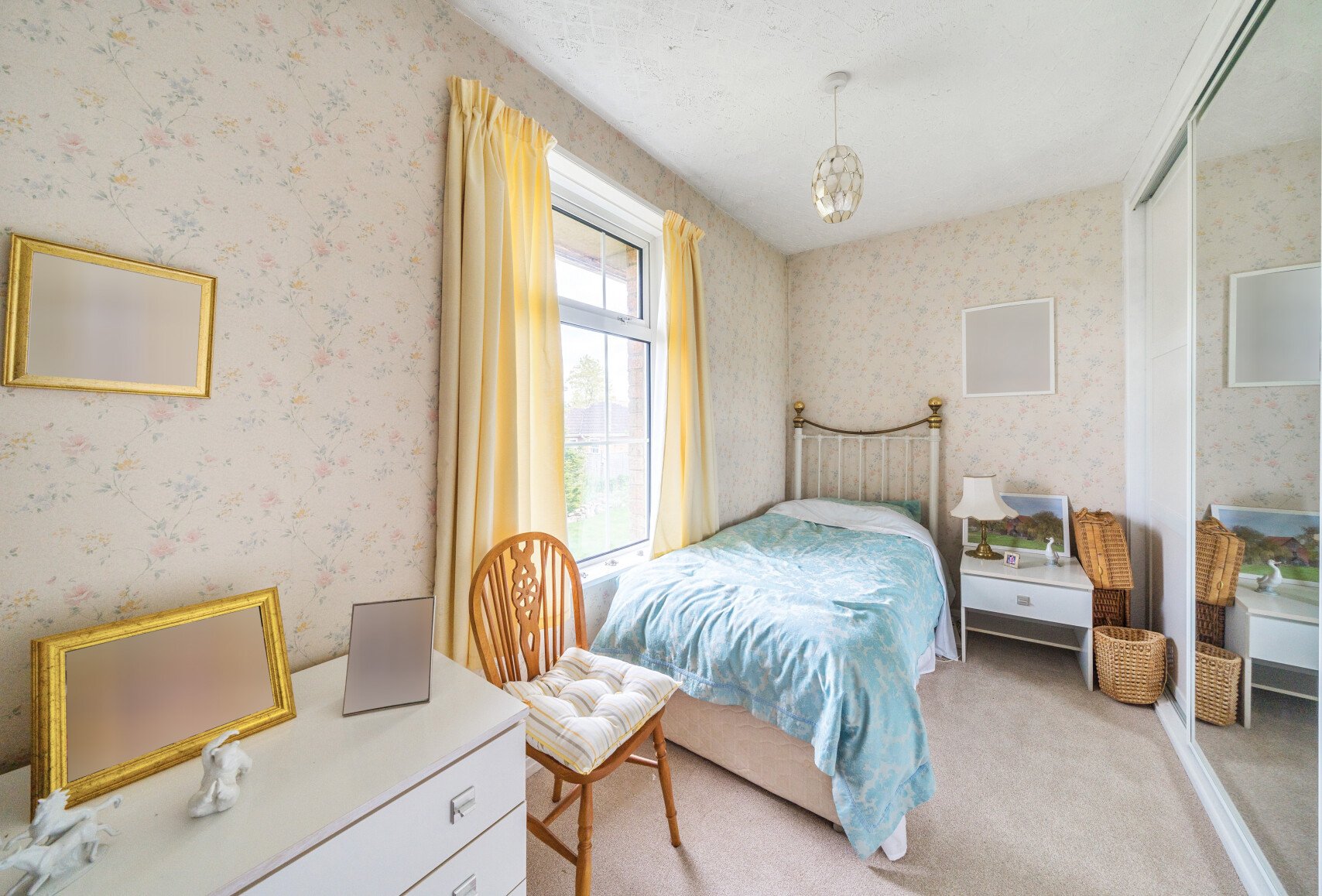 4+ bedroom house for sale in Oldfield Crescent, Cheltenham