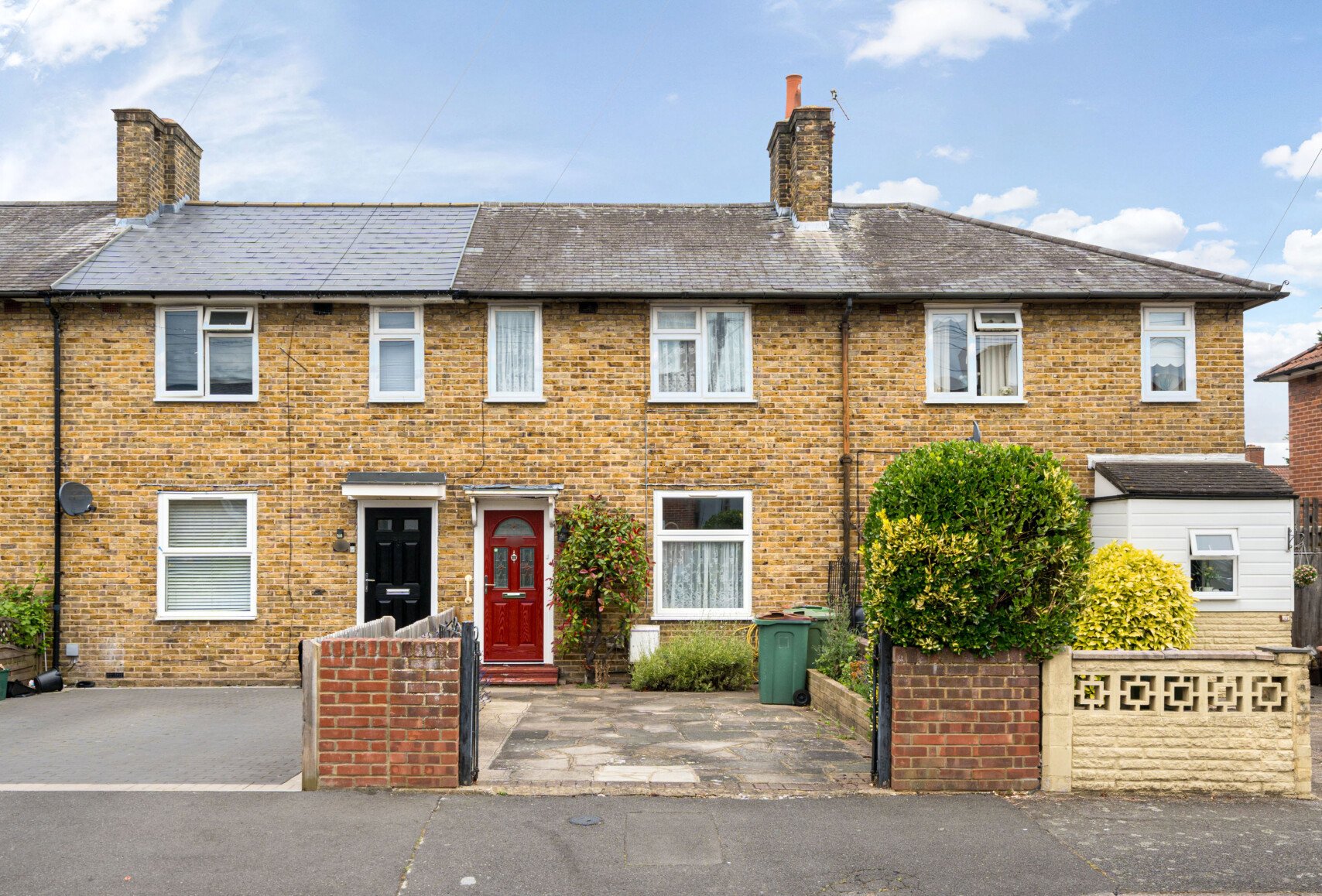 3+ bedroom house for sale in Quarr Road, Carshalton, SM5 Andrews