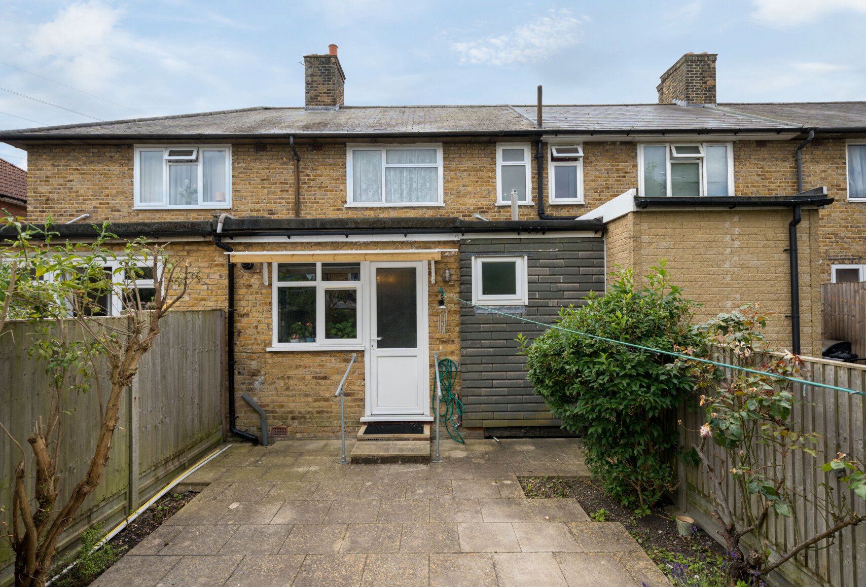 3+ bedroom house for sale in Quarr Road, Carshalton, SM5 Andrews