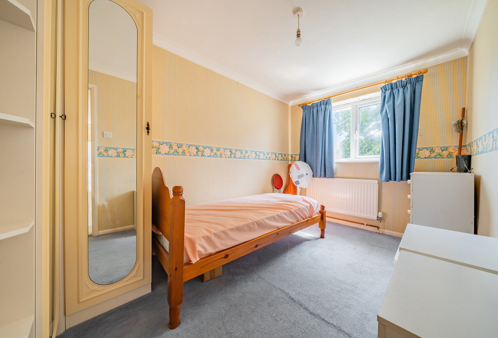 4+ bedroom house for sale in Vanner Road, Witney, Oxfordshire, OX28