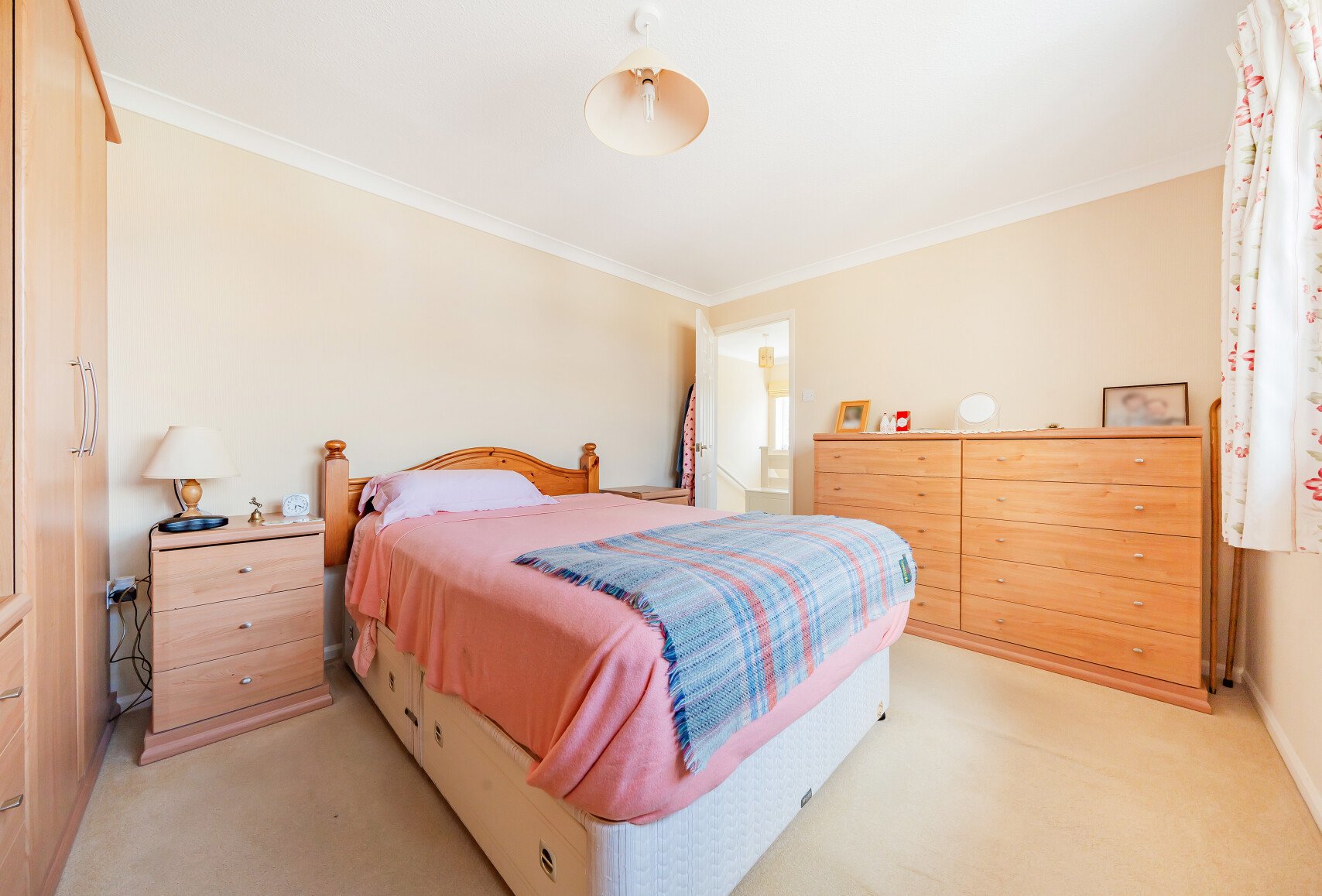 4+ bedroom house for sale in Vanner Road, Witney, Oxfordshire, OX28