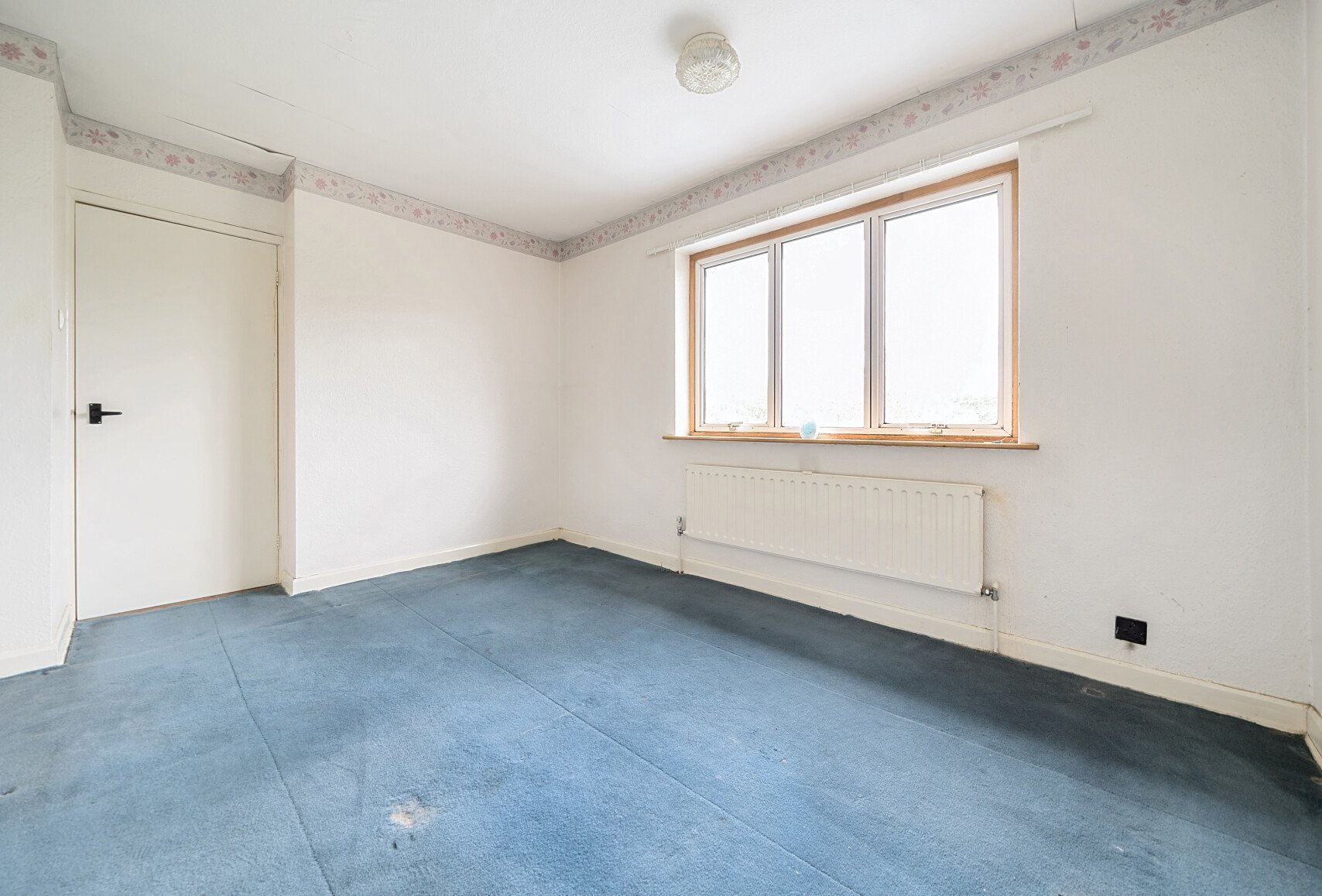 3+ bedroom house for sale in Park Lane, Frampton Cotterell, Bristol