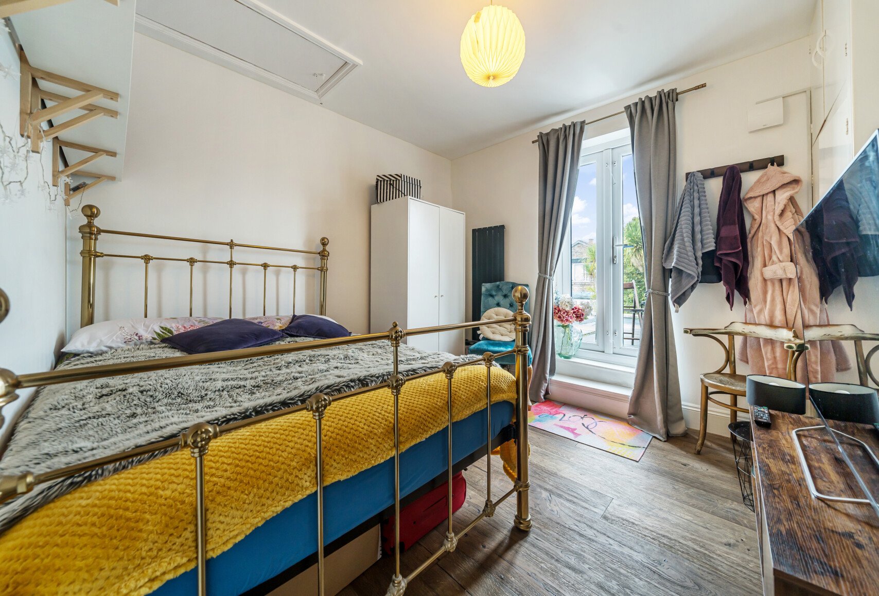 2+ bedroom house for sale in Longfield Street, London, SW18 Andrews