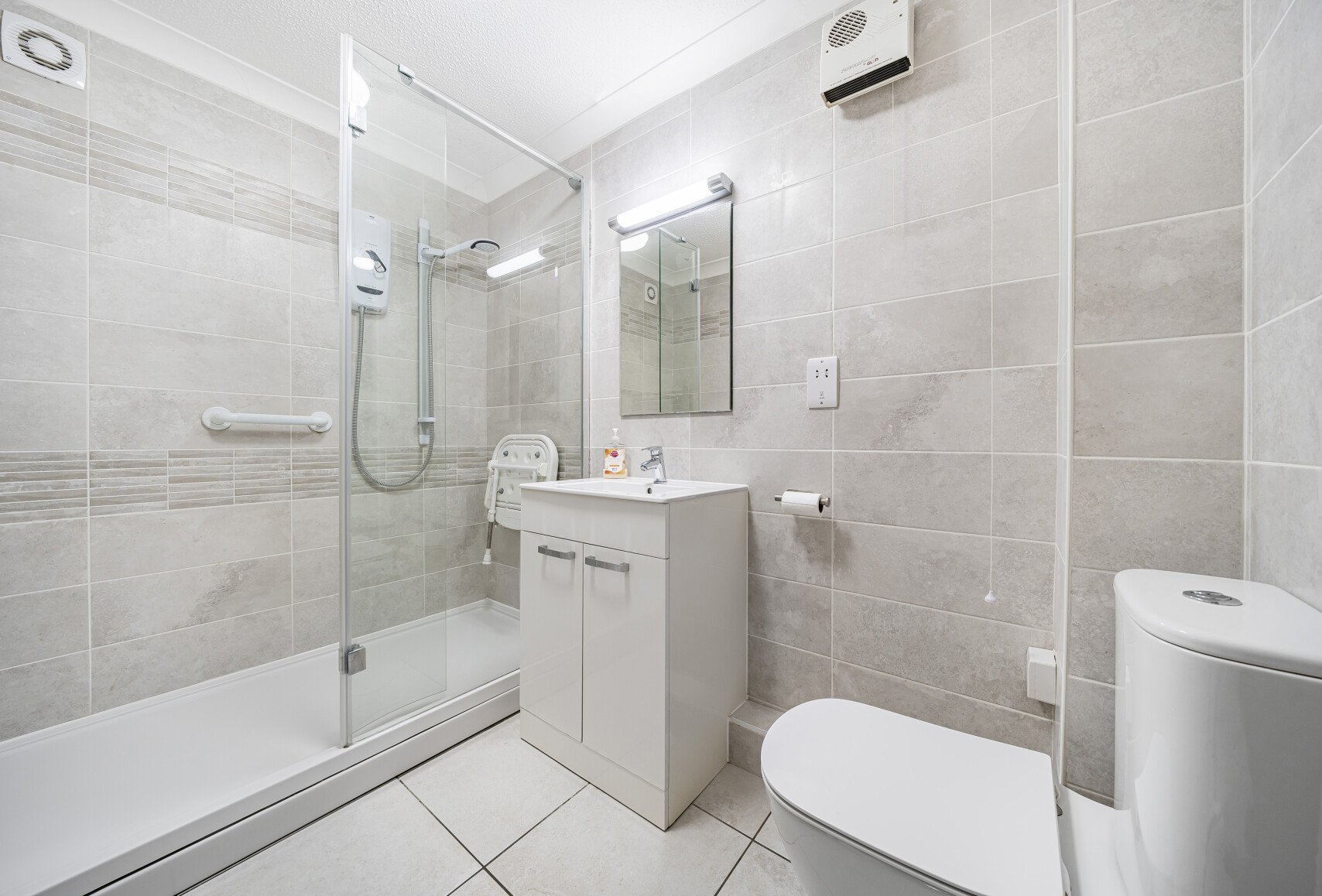 2+ bedroom bungalow for sale in Eynsham Road, Farmoor, Oxford