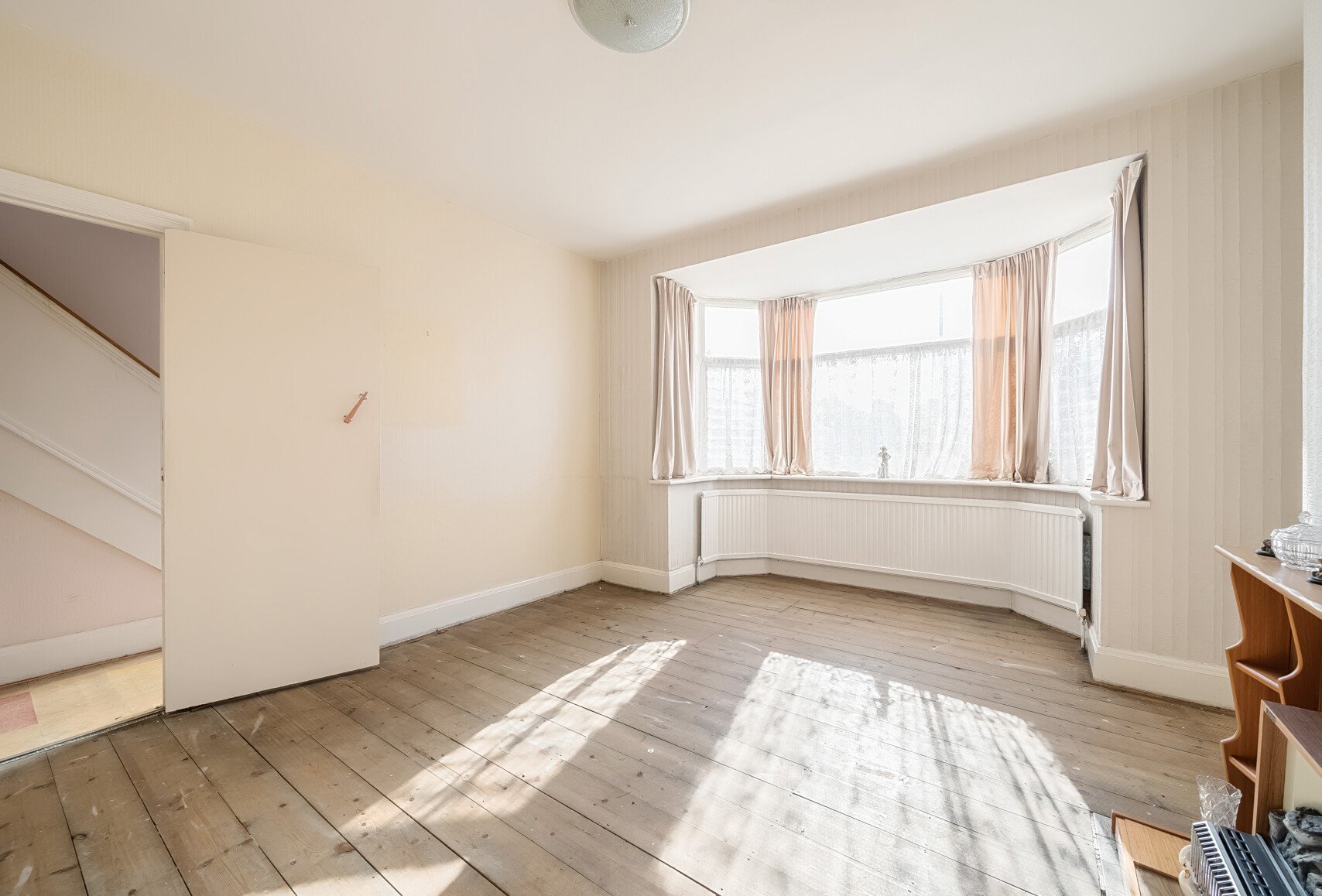 3+ bedroom house for sale in Farm Way, Worcester Park, KT4 Andrews