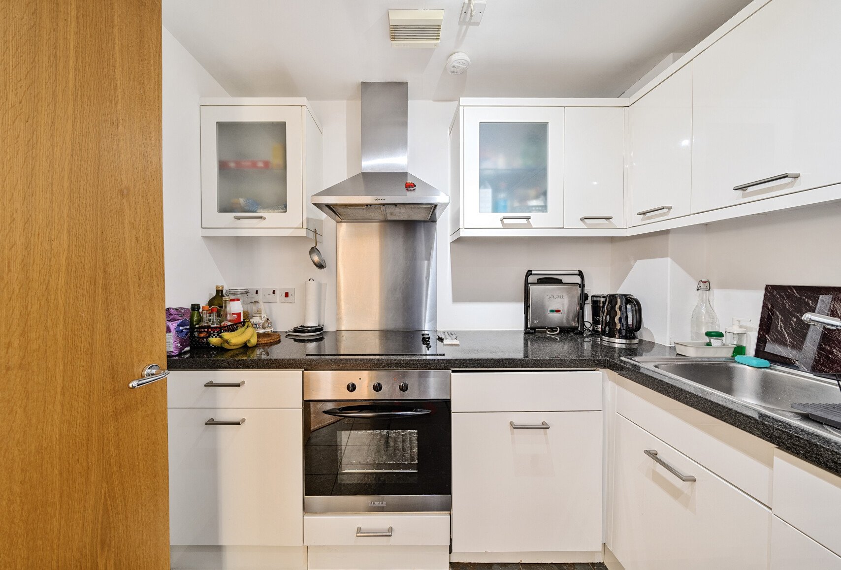 2+ bedroom flat/apartment for sale in The Metropolitan, Redcliff Backs